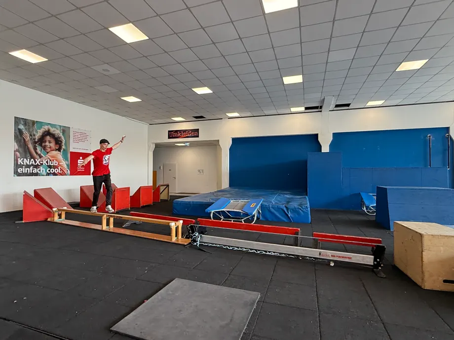 Parkour- und Freerunning-Bereich in der Halle